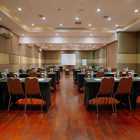 Praja Hotel Denpasar Kültér fotó
