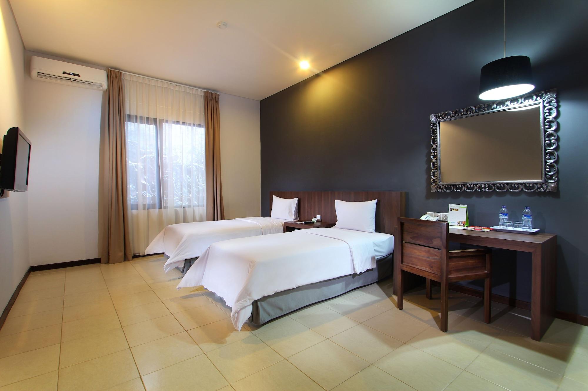 Praja Hotel Denpasar Kültér fotó