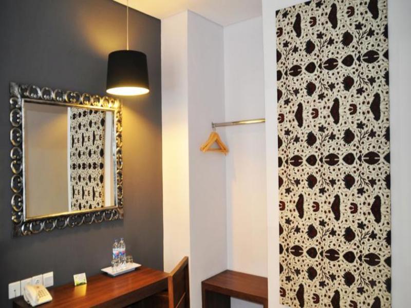 Praja Hotel Denpasar Kültér fotó