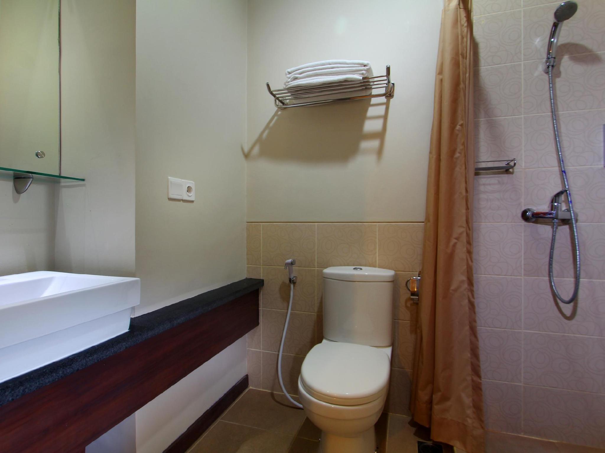 Praja Hotel Denpasar Kültér fotó