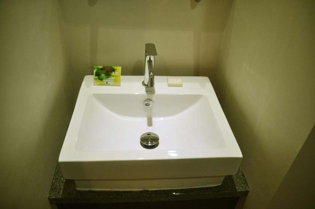 Praja Hotel Denpasar Kültér fotó