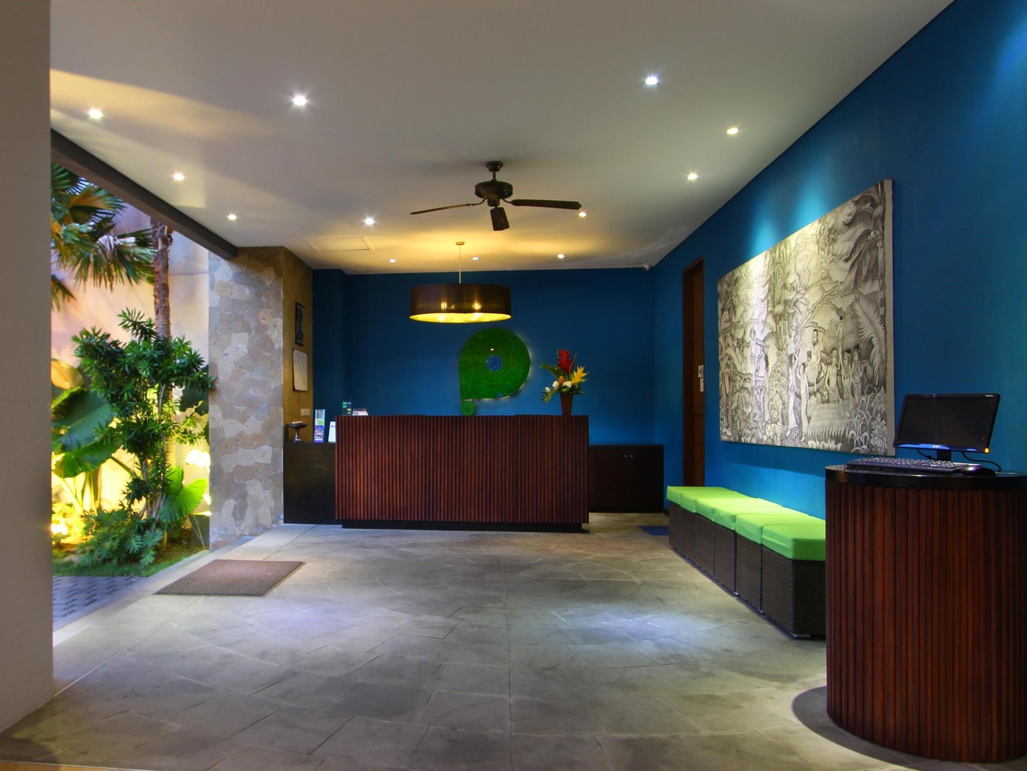 Praja Hotel Denpasar Kültér fotó