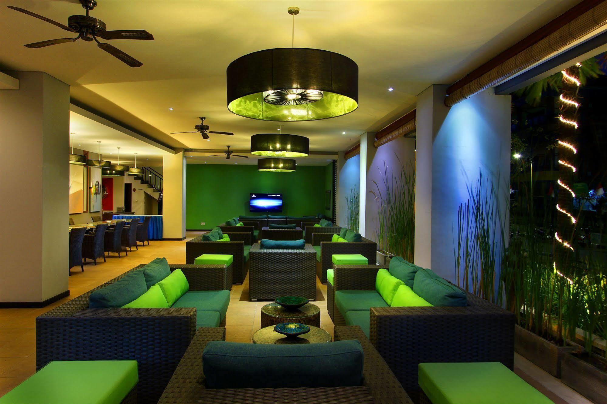 Praja Hotel Denpasar Kültér fotó
