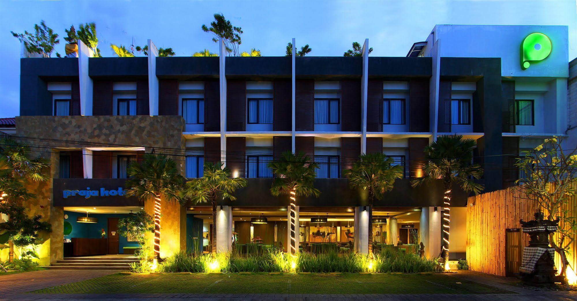 Praja Hotel Denpasar Kültér fotó
