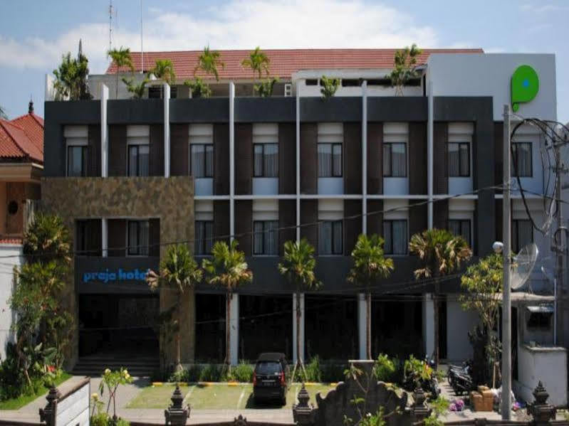 Praja Hotel Denpasar Kültér fotó