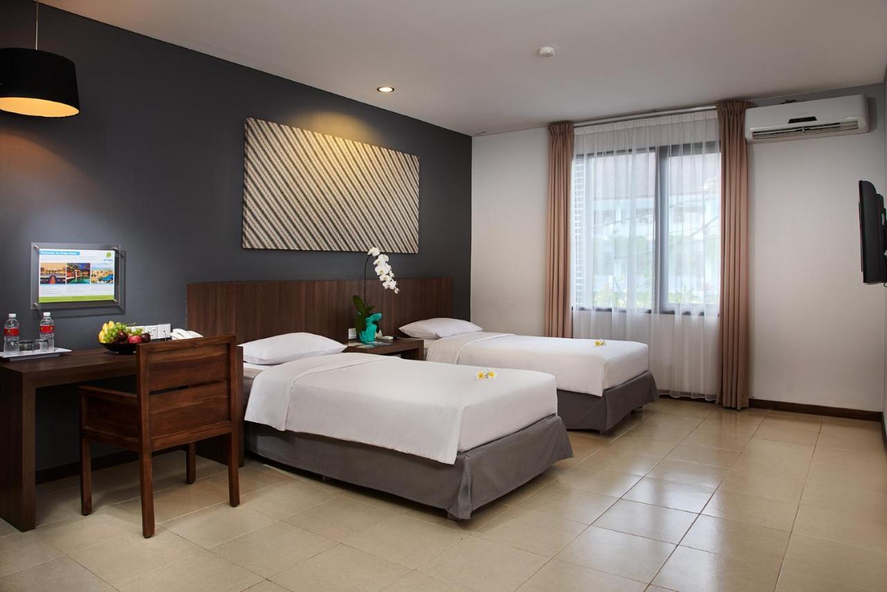 Praja Hotel Denpasar Kültér fotó