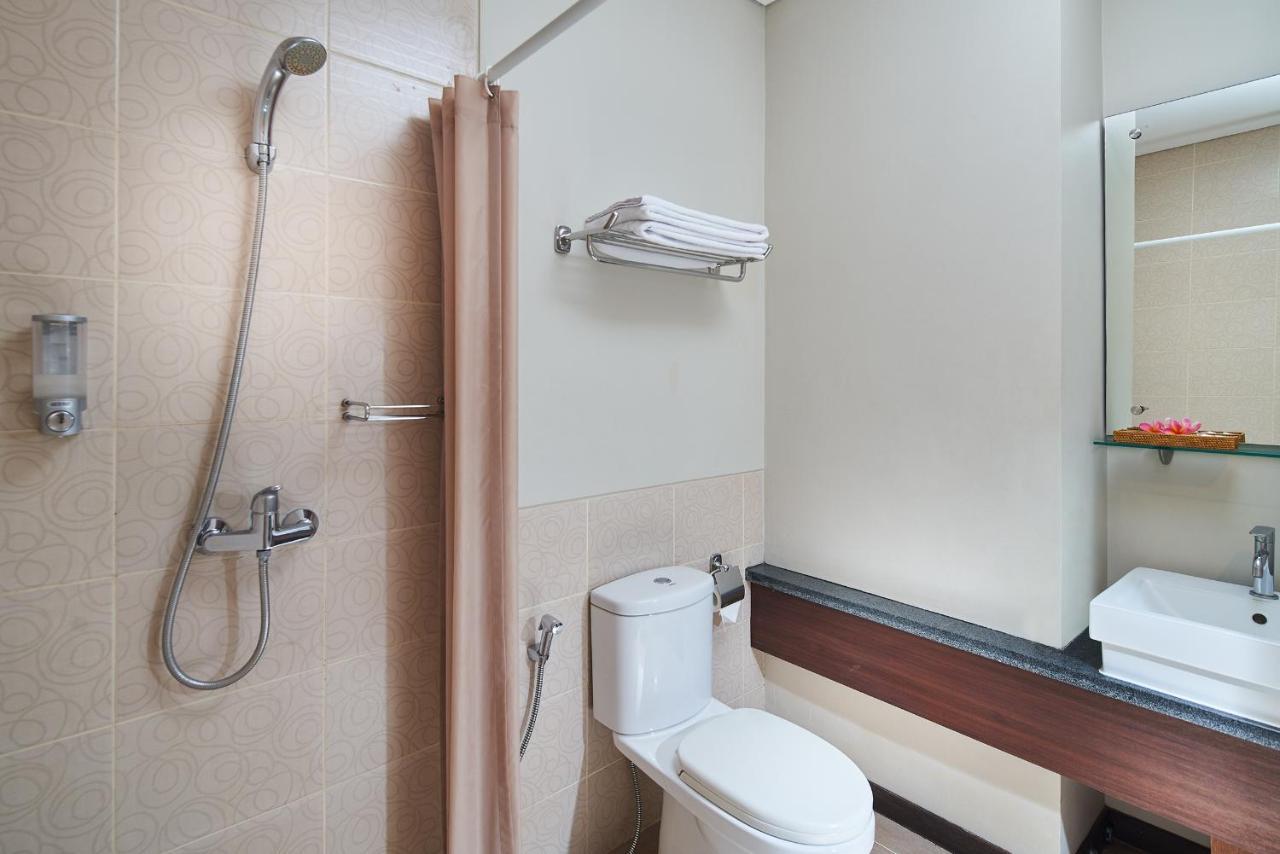 Praja Hotel Denpasar Kültér fotó