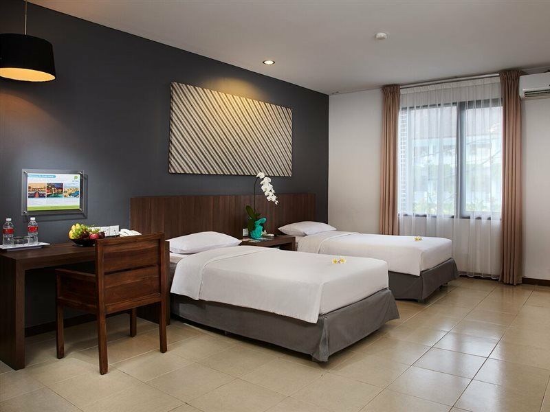 Praja Hotel Denpasar Kültér fotó